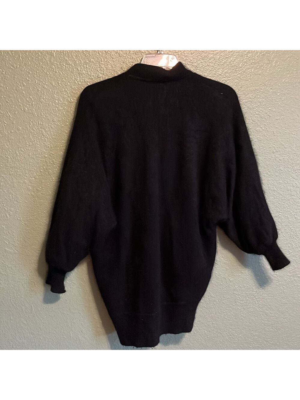 Vintage elegant cardigan Sweater Angora with Embroidered floral Details - Picture 7 of 10